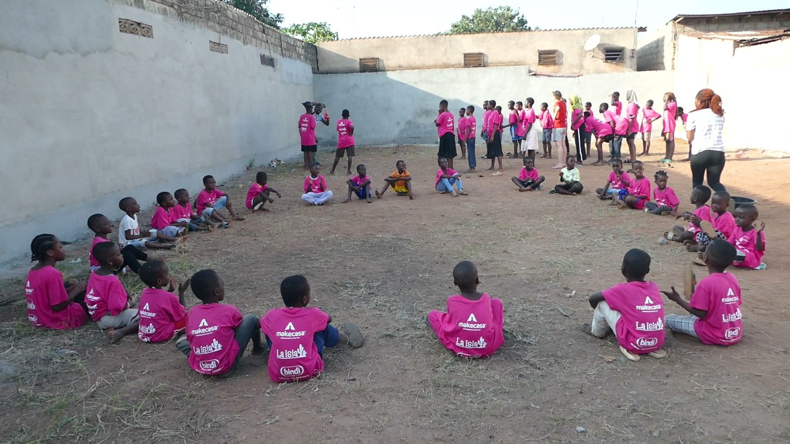 Jeu en cercle avec les enfants